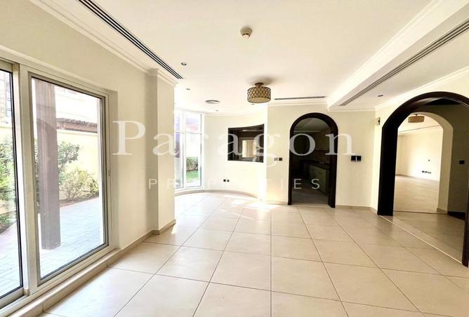 85732377 - Property Image 3