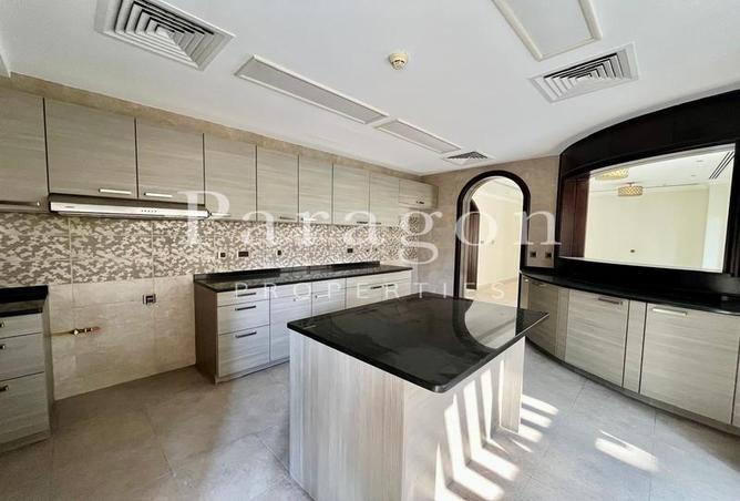 85732377 - Property Image 2