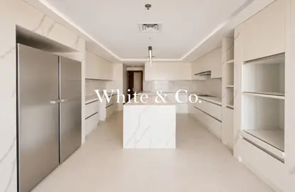 Apartment - 3 Bedrooms - 5 Bathrooms for sale in Emirates Crown - Dubai Marina - Dubai Apartment - 3 Bedrooms - 5 Bathrooms for sale in Emirates Crown - Dubai Marina - Dubai