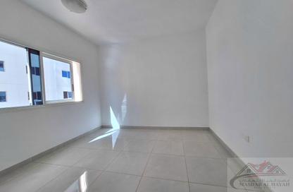 Apartment - 1 Bedroom - 2 Bathrooms for rent in Street 20 - Al Nahda - Sharjah
