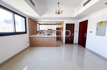 Apartment - 1 Bedroom - 1 Bathroom for rent in Sultan Residences - Al Muraqqabat - Deira - Dubai