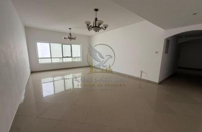 Apartment - 2 - 4 for rent in Al Majaz 3 - Al Majaz - Sharjah