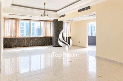 Apartment - 3 - 4 for sale in Al Burj Tower - Al Khan Lagoon - Al Khan - Sharjah