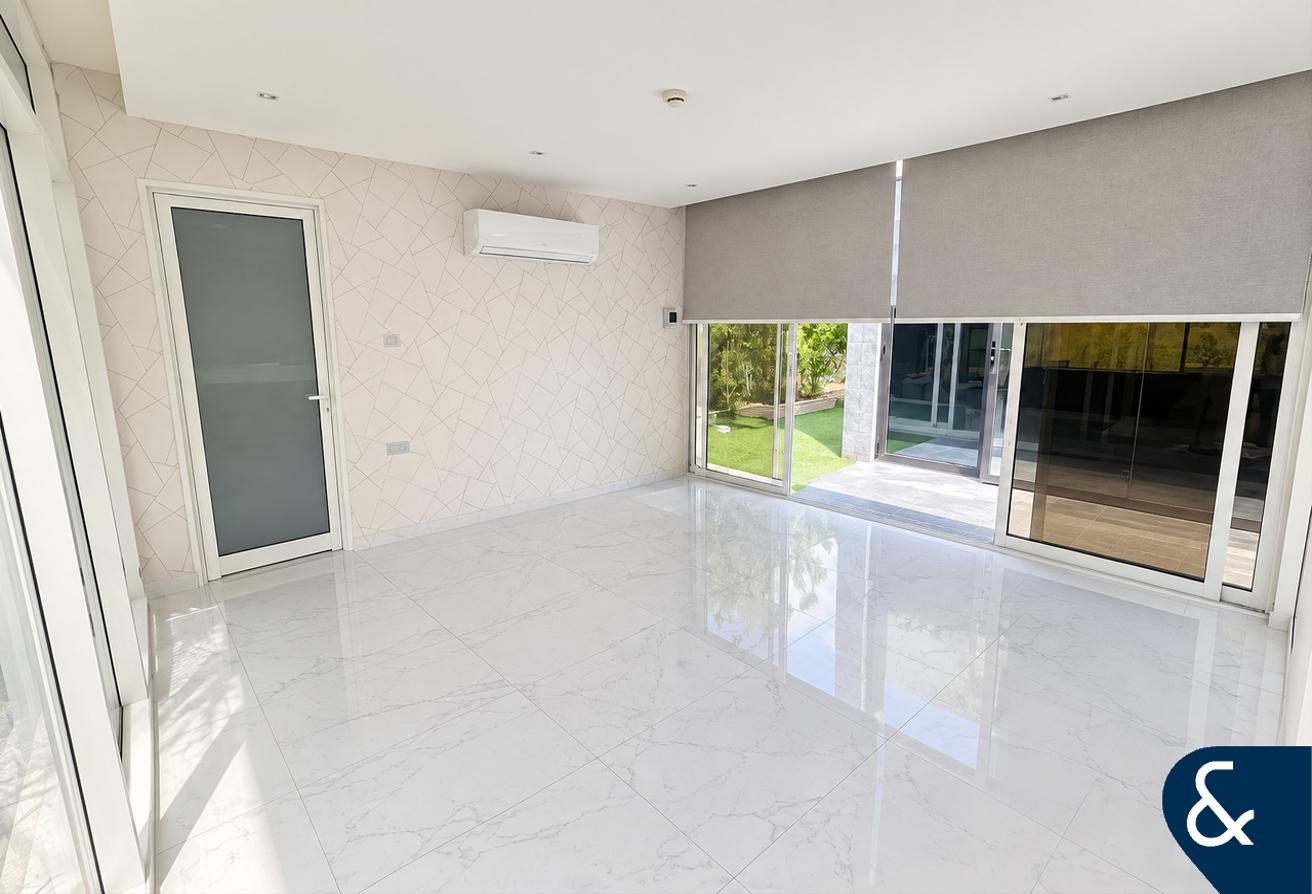 Unfurnished | Golf View | Upgraded photo 17