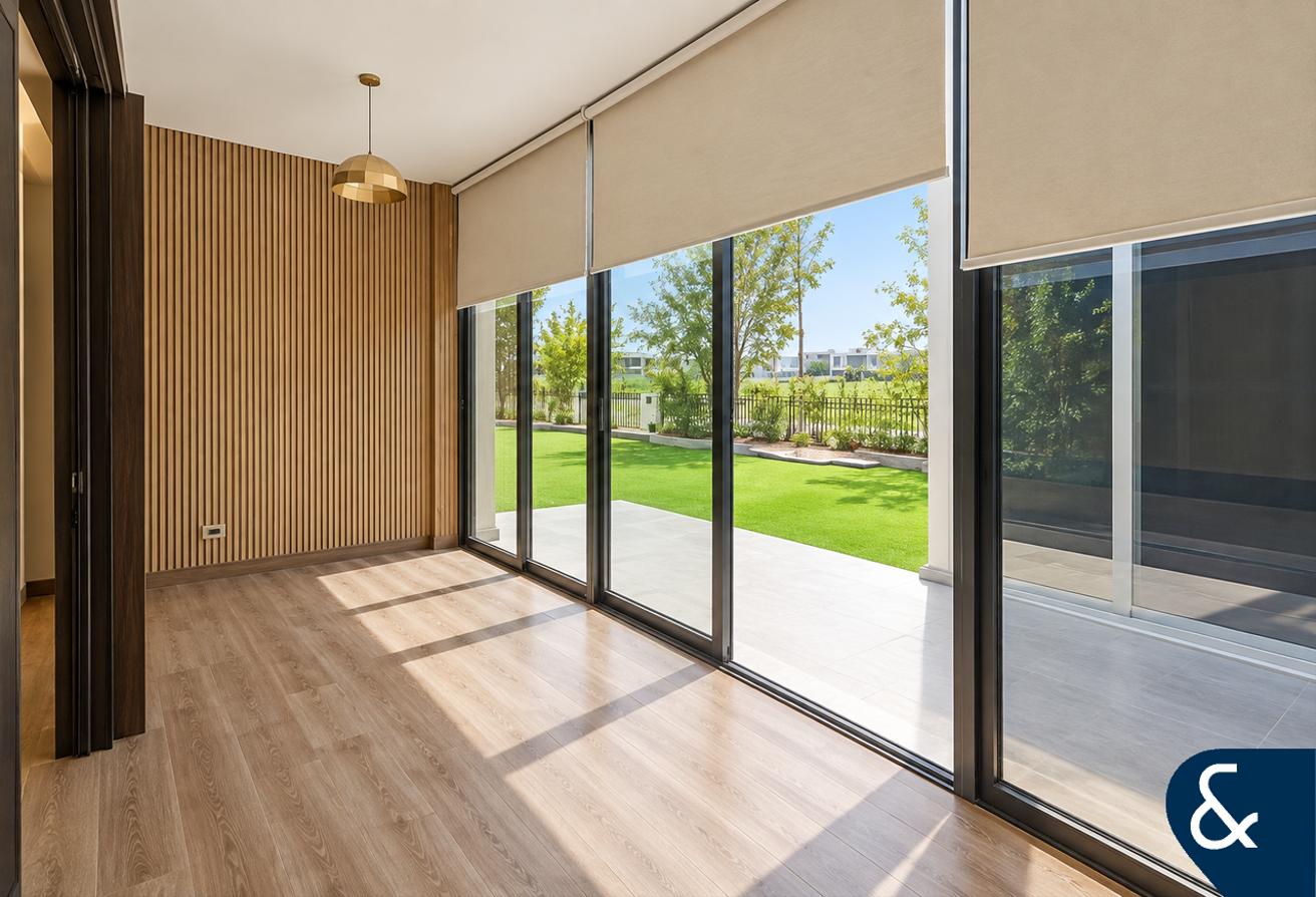 Unfurnished | Golf View | Upgraded photo 16