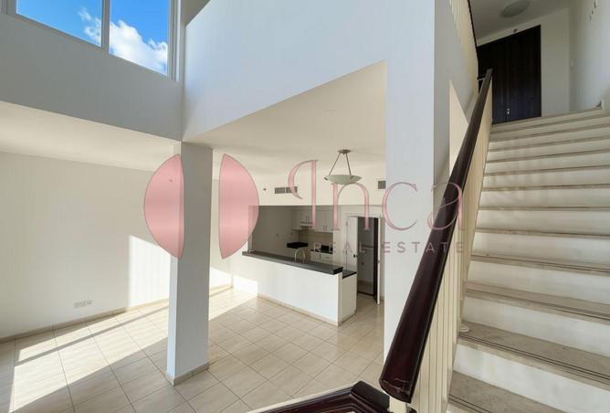 Duplex 1 Bedroom | Vacant | Close to circle mall photo 2