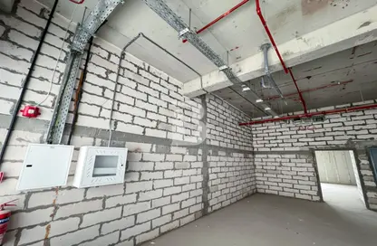 Shop - Studio for rent in Azizi Riviera 41 - Azizi Riviera - Meydan One - Meydan - Dubai