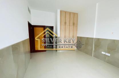Apartment - 2 Bedrooms - 3 Bathrooms for rent in Bu Tina - Al Sharq - Sharjah