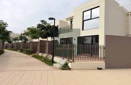 Townhouse - 3 Bedrooms - 4 Bathrooms for rent in Falcon Island North - Falcon Island - Al Hamra Village - Ras Al Khaimah Townhouse - 3 Bedrooms - 4 Bathrooms for rent in Falcon Island North - Falcon Island - Al Hamra Village - Ras Al Khaimah