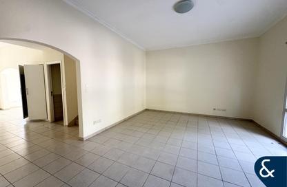 Villa - 3 Bedrooms - 2 Bathrooms for rent in Meadows 9 - Meadows - Dubai