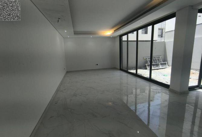 128852379 - Property Image 2