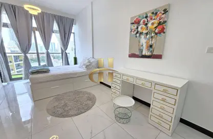 شقة - 1 حمام للايجار في كريستال مساكن - منطقة 11 - قرية جميرا الدائرية - دبي