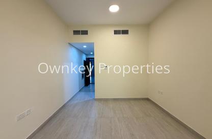 Apartment - Studio - 1 Bathroom for rent in Al Karama Sqaure - Al Karama - Dubai