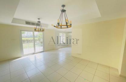 Villa - 2 Bedrooms - 3 Bathrooms for rent in Springs 4 - The Springs - Dubai Villa - 2 Bedrooms - 3 Bathrooms for rent in Springs 4 - The Springs - Dubai
