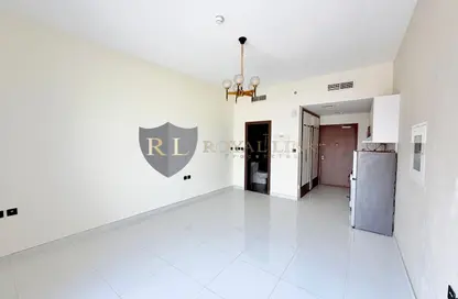 Apartment - 1 Bathroom for rent in Wavez Residence - Liwan - Dubai