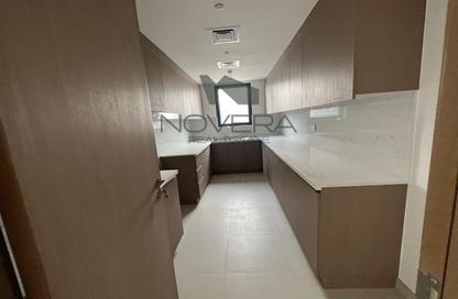 Apartment - 3 Bedrooms - 4 Bathrooms for sale in Naseem Residence - Maryam Island - Al Khan - Sharjah Apartment - 3 Bedrooms - 4 Bathrooms for sale in Naseem Residence - Maryam Island - Al Khan - Sharjah