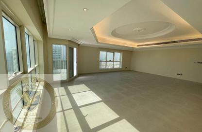 Apartment - 3 Bedrooms - 4 Bathrooms for rent in Al Khan Corniche - Al Khan - Sharjah