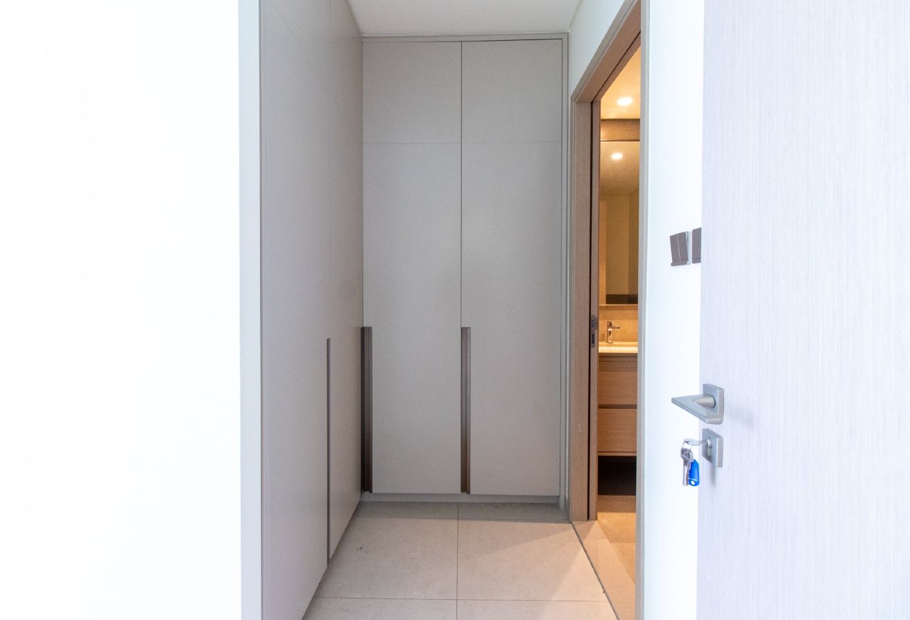 Luxurious Apartment|Prime Location — image 17