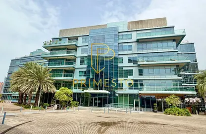 شقة - 2 غرف نوم - 3 حمامات للايجار في المراسي - البطين - أبوظبي