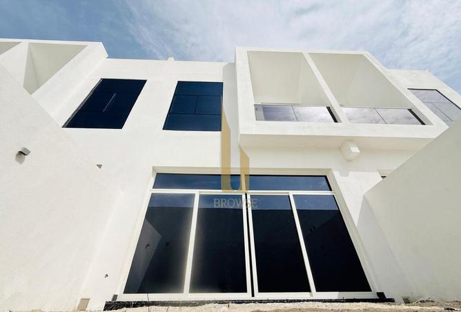 Townhouse Style Villa l Private Garden l Study — photo 2