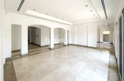 Villa - 5 Bedrooms - 5 Bathrooms for rent in Meadows 6 - Meadows - Dubai