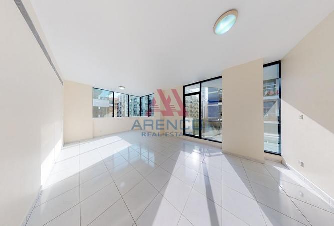 77773574 - Property Main Image