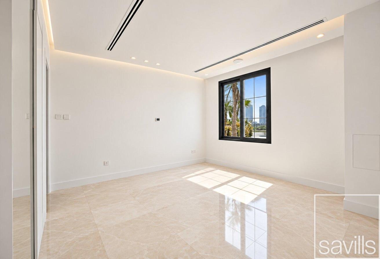 Main Lake | Renovated Villa | Unfurnished photo 12