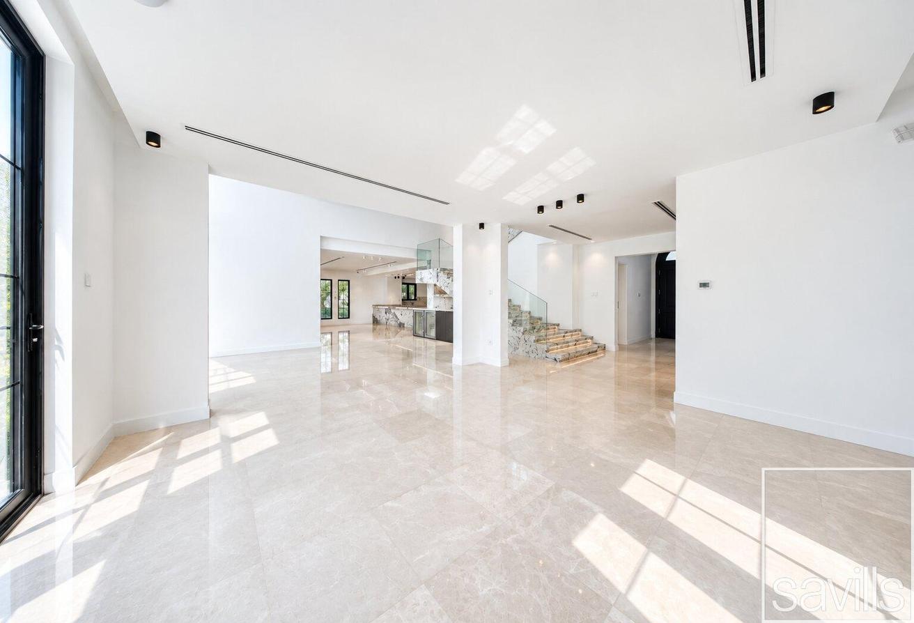 Main Lake | Renovated Villa | Unfurnished photo 5