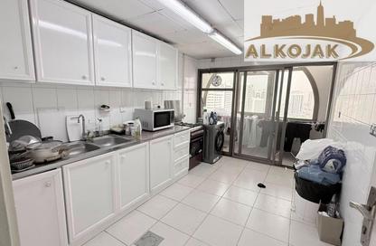 Apartment - Studio - 1 Bathroom for rent in Tourist Club Area - Abu Dhabi