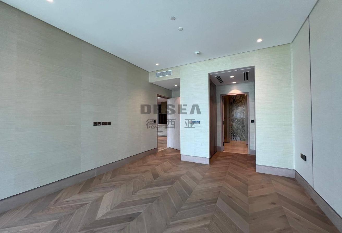 2BR Penthouse | Sea View | Luxury Living photo 4