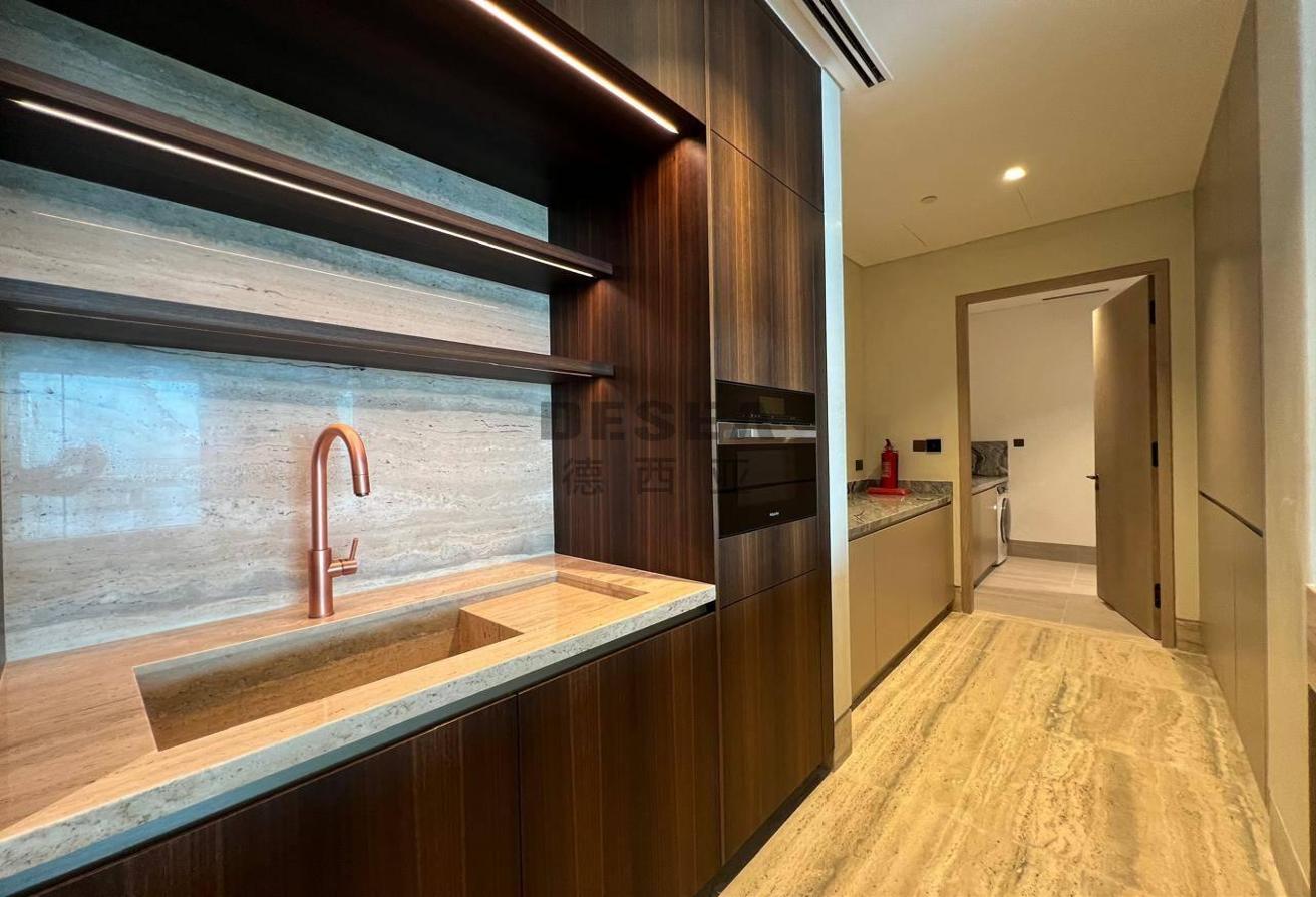 2BR Penthouse | Sea View | Luxury Living photo 7