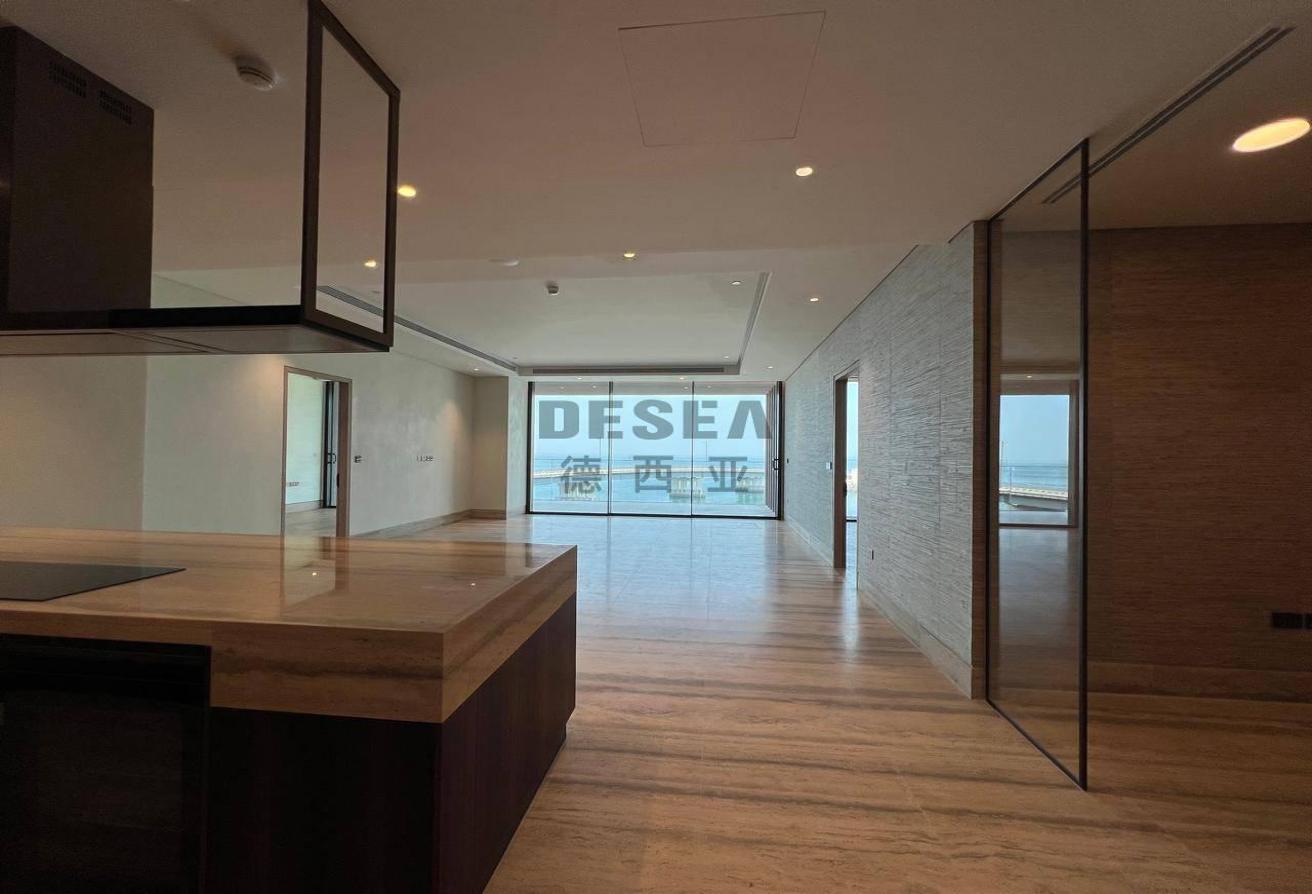 2BR Penthouse | Sea View | Luxury Living photo 5
