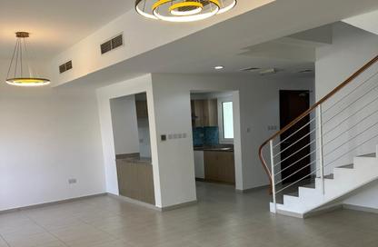 Townhouse - 2 - 3 for rent in Al Khaleej Village - Al Ghadeer - Abu Dhabi
