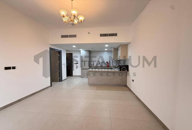 94031417 - Property Image 2