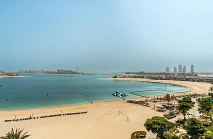 Apartment - 3 Bedrooms - 3 Bathrooms for rent in Al Das - Shoreline Apartments - Palm Jumeirah - Dubai