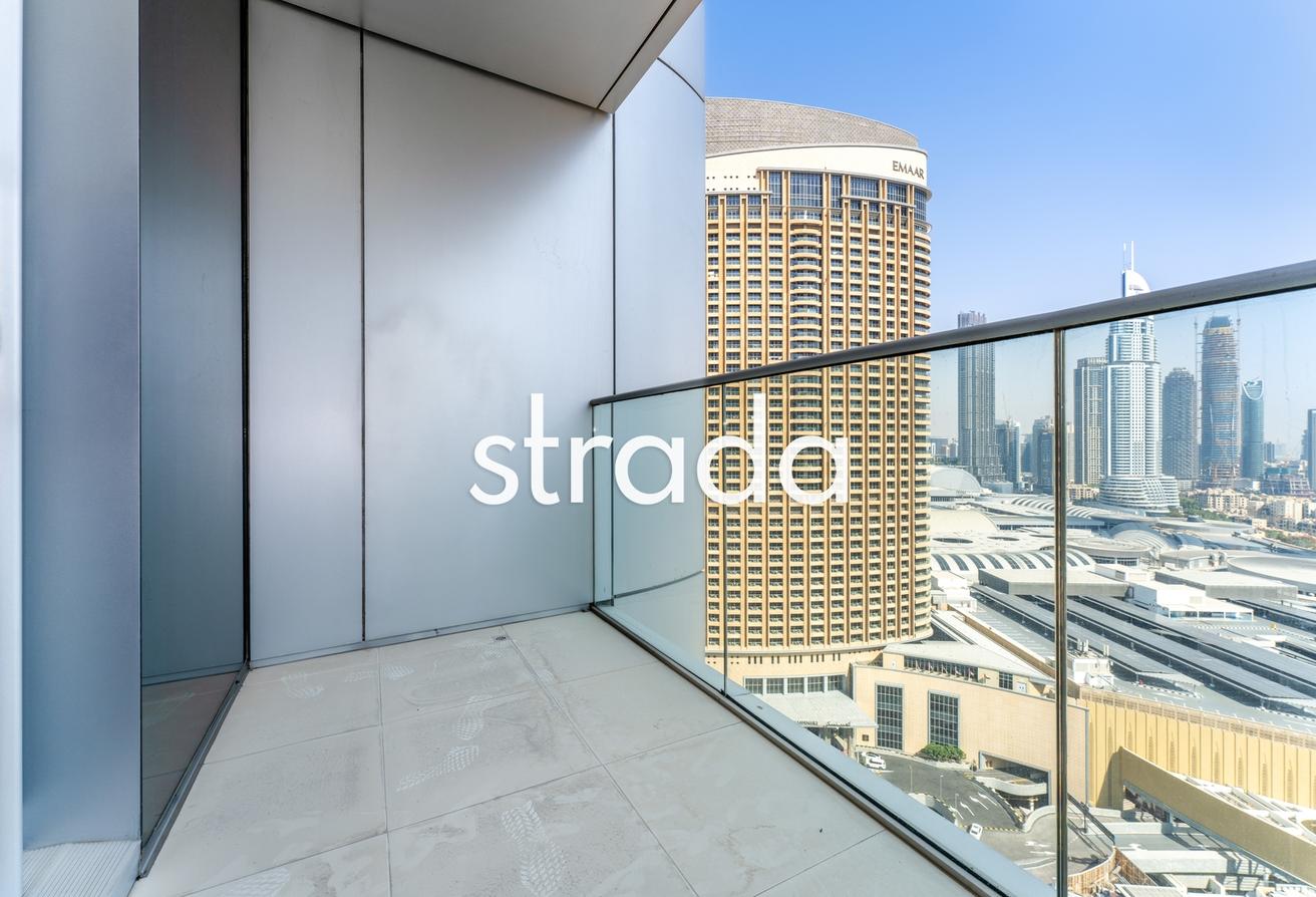 Largest Layout | Burj View | Fully Furnished photo 24