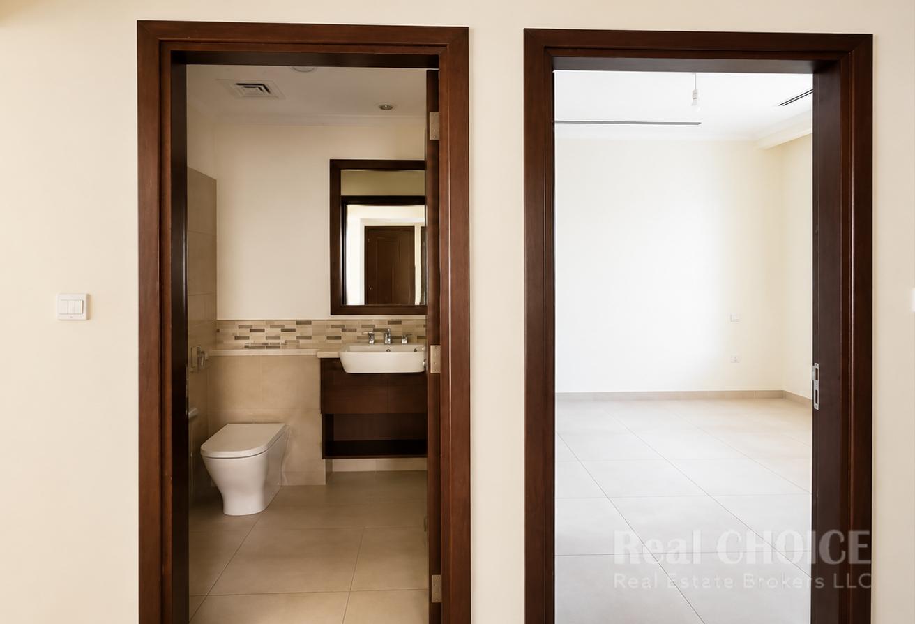 Skyline Elegance | Luxurious 5BR | Maid room photo 26