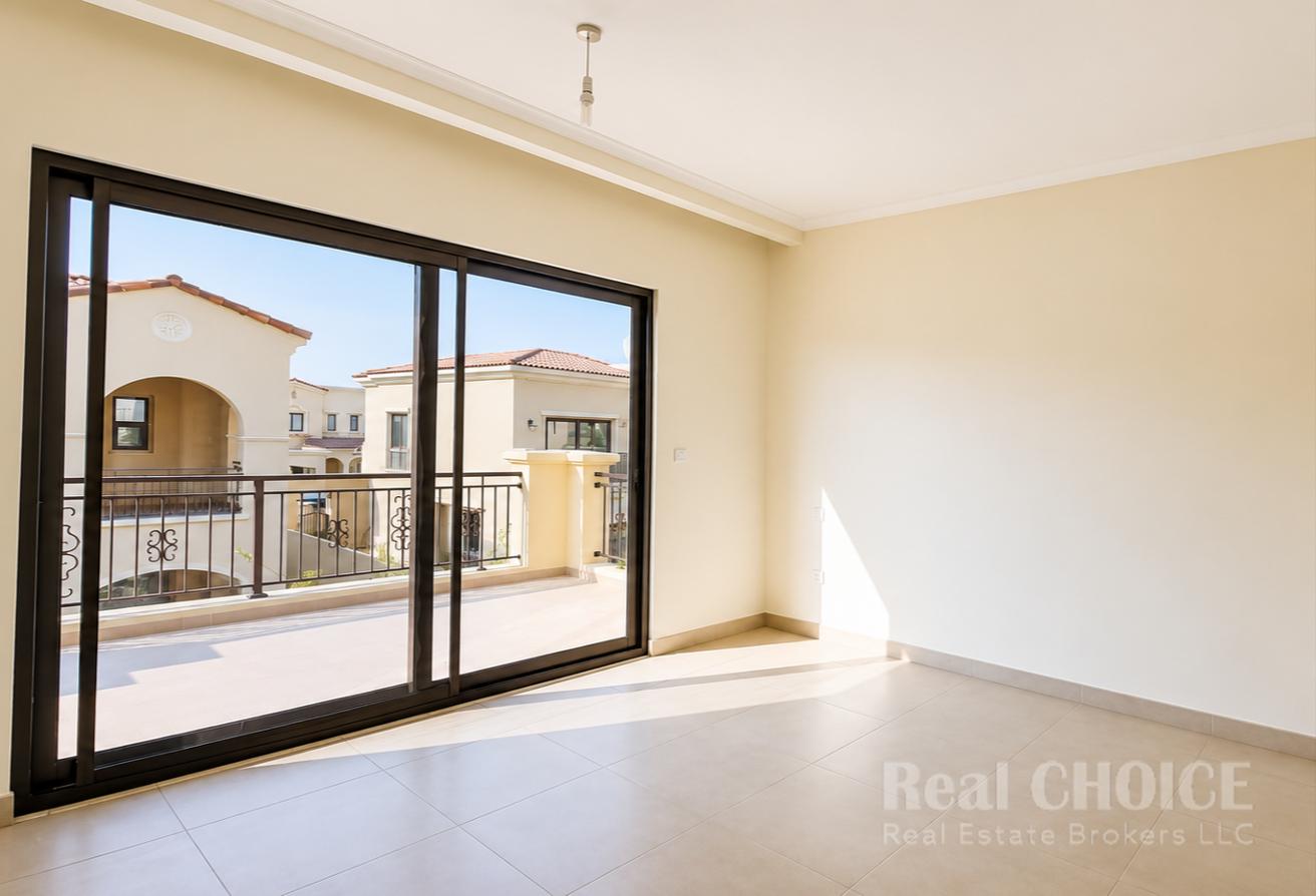 Skyline Elegance | Luxurious 5BR | Maid room photo 16