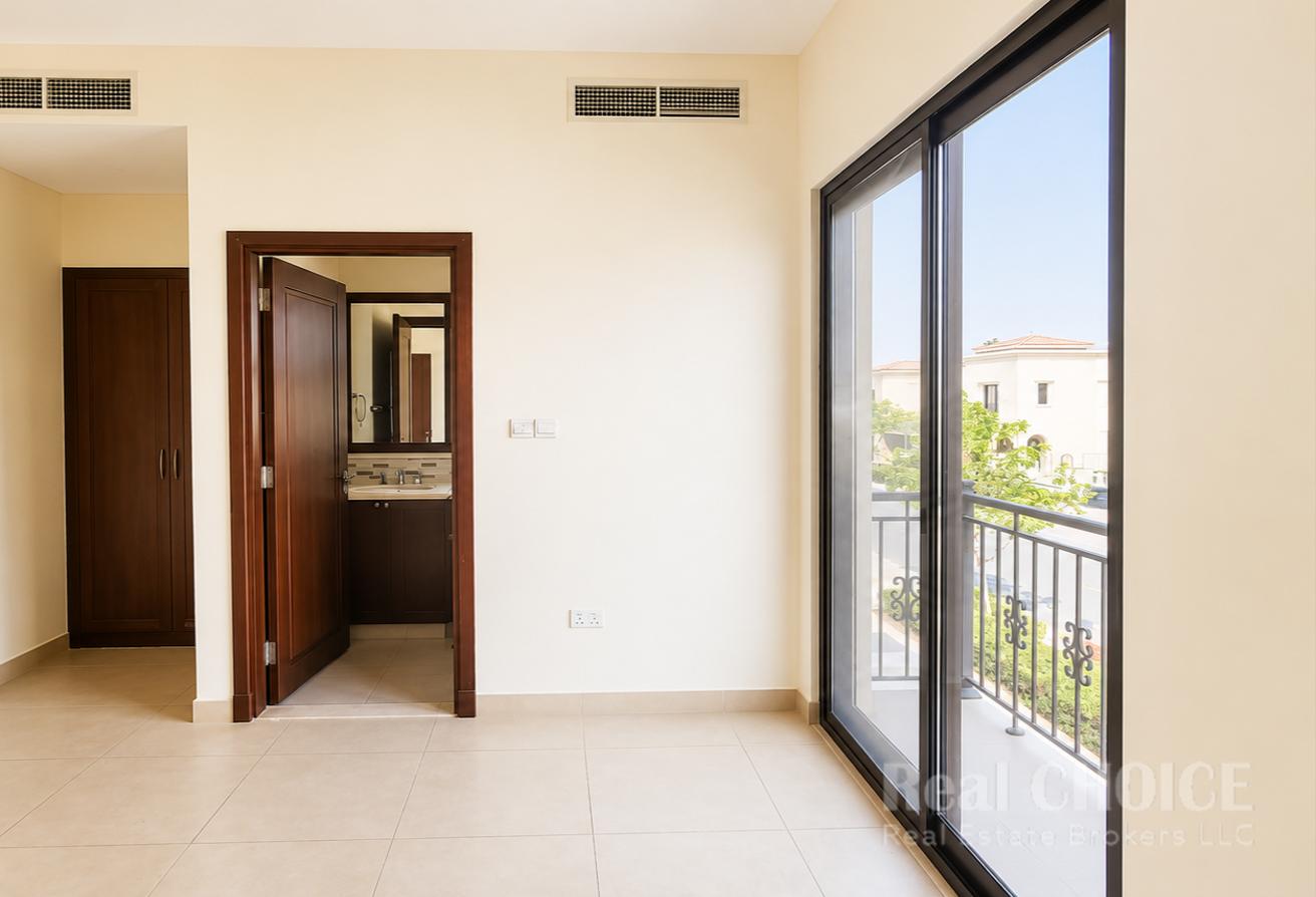 Skyline Elegance | Luxurious 5BR | Maid room photo 20