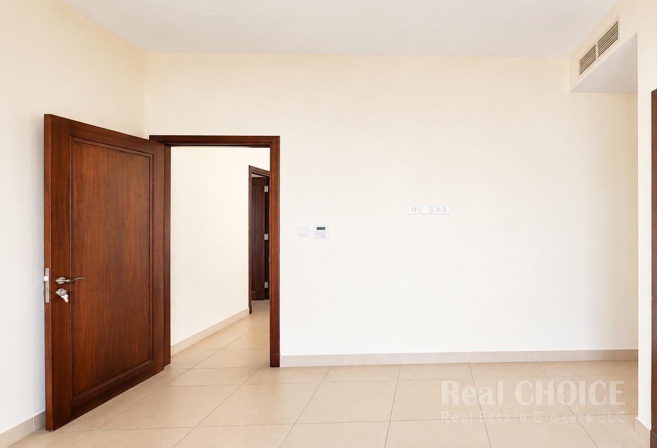 Skyline Elegance | Luxurious 5BR | Maid room photo 14