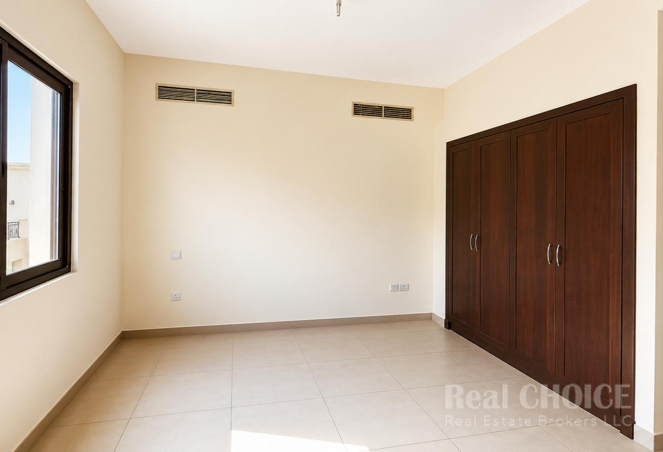 Skyline Elegance | Luxurious 5BR | Maid room photo 13