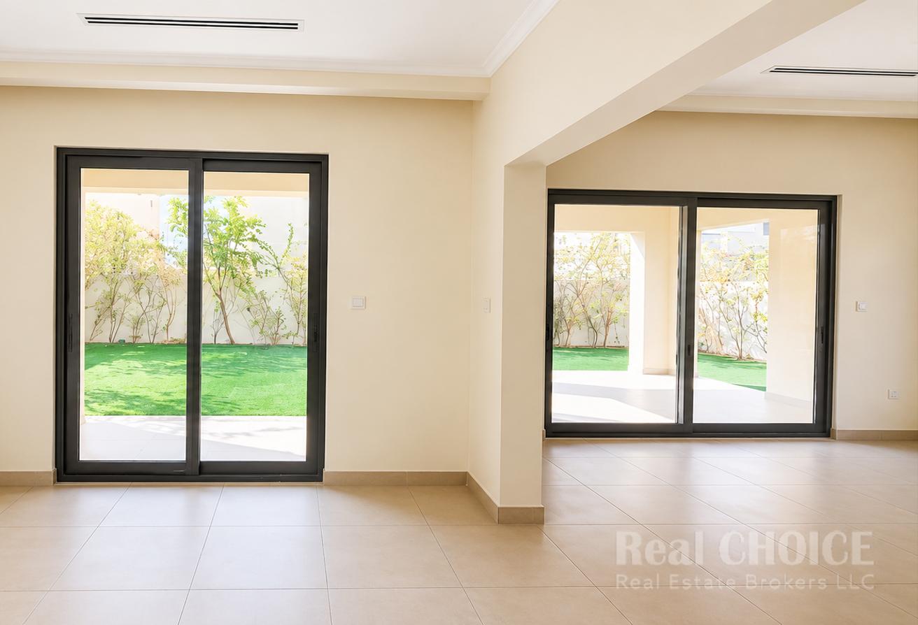 Skyline Elegance | Luxurious 5BR | Maid room photo 8