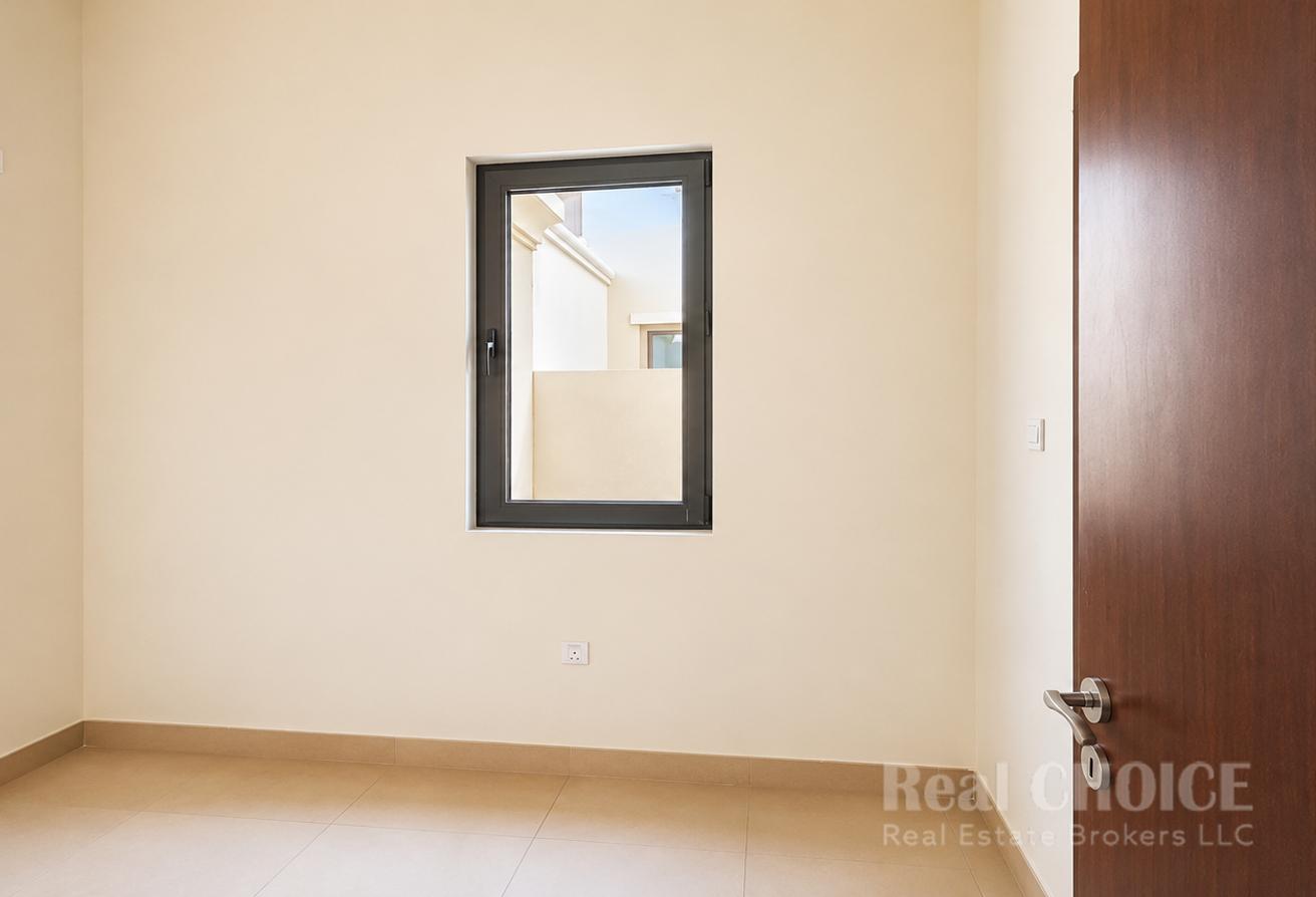 Skyline Elegance | Luxurious 5BR | Maid room photo 22