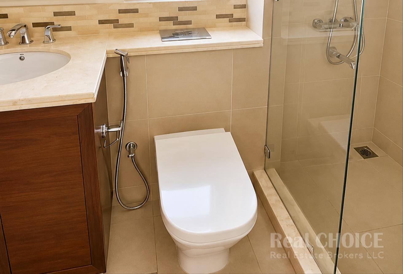 Skyline Elegance | Luxurious 5BR | Maid room photo 29