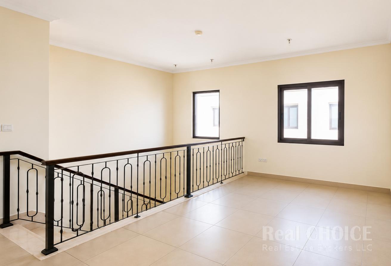 Skyline Elegance | Luxurious 5BR | Maid room photo 19