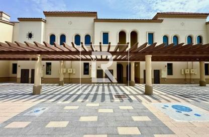 Townhouse - 2 Bedrooms - 4 Bathrooms for rent in Bloom Living - Zayed City (Khalifa City C) - Khalifa City - Abu Dhabi Townhouse - 2 Bedrooms - 4 Bathrooms for rent in Bloom Living - Zayed City (Khalifa City C) - Khalifa City - Abu Dhabi