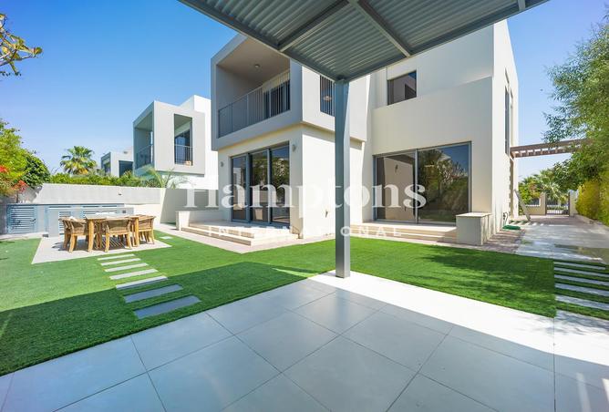 Exclusive 4-Bedroom Villa | Prime Location — photo 3
