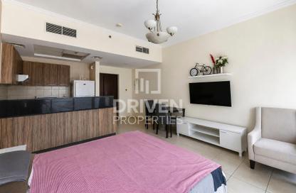 Apartment - Studio - 1 for rent in Burj Al Nujoom - Downtown Dubai - Dubai