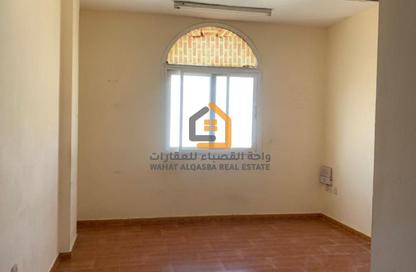 Apartment - 2 Bedrooms - 1 Bathroom for rent in Al Nabba - Sharjah