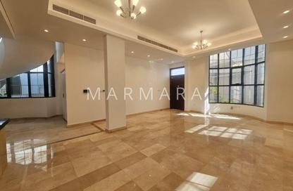 Villa - 5 Bedrooms - 5 Bathrooms for rent in Jumeirah 1 Villas - Jumeirah 1 - Jumeirah - Dubai Villa - 5 Bedrooms - 5 Bathrooms for rent in Jumeirah 1 Villas - Jumeirah 1 - Jumeirah - Dubai